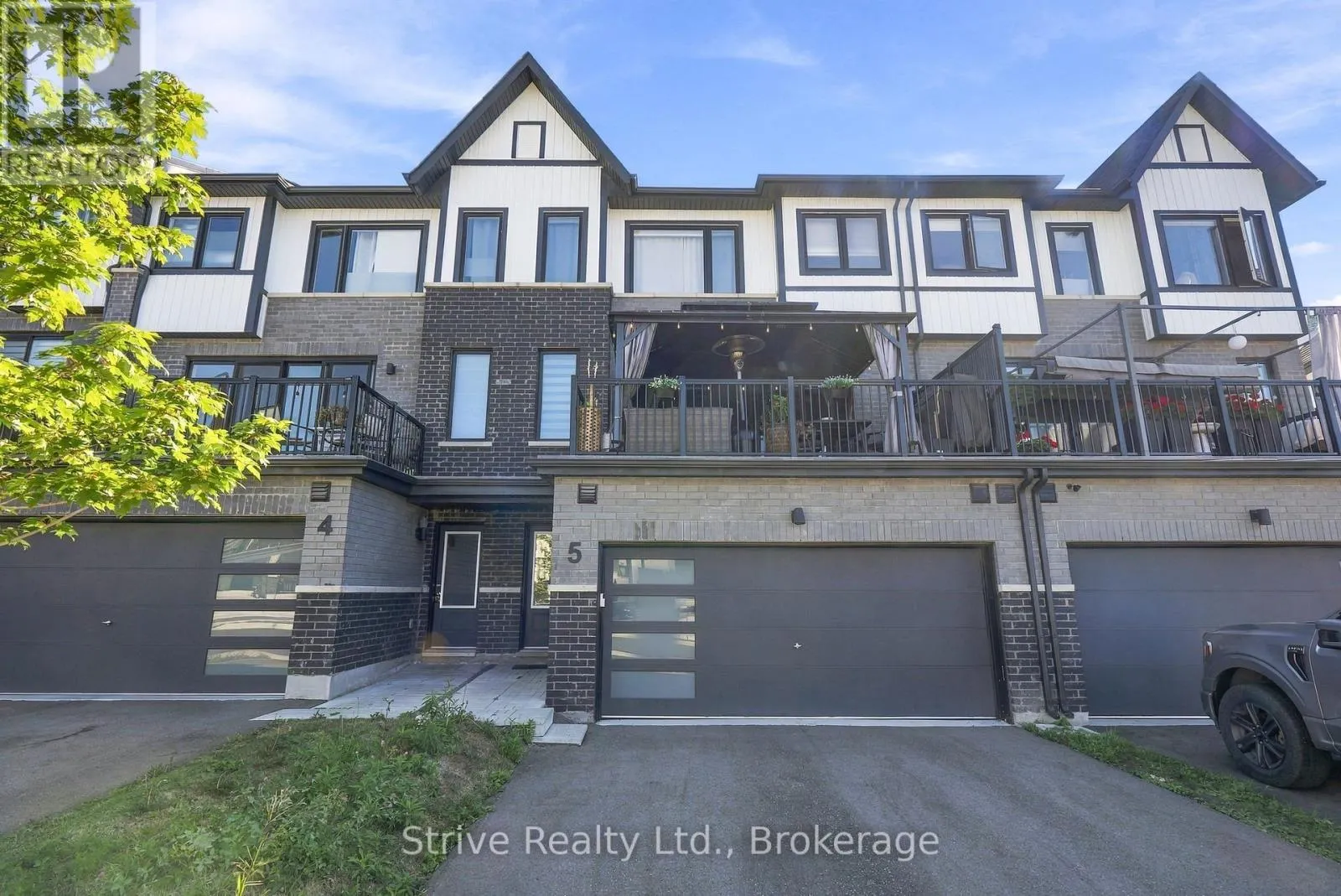 5 - 160 DENSMORE ROAD #5