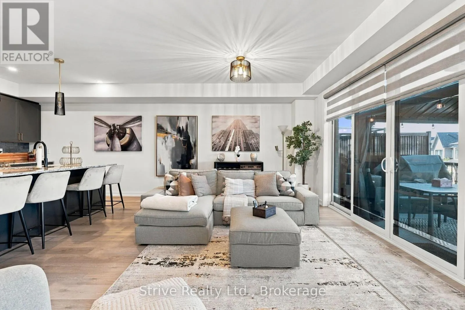 5 - 160 DENSMORE ROAD #5