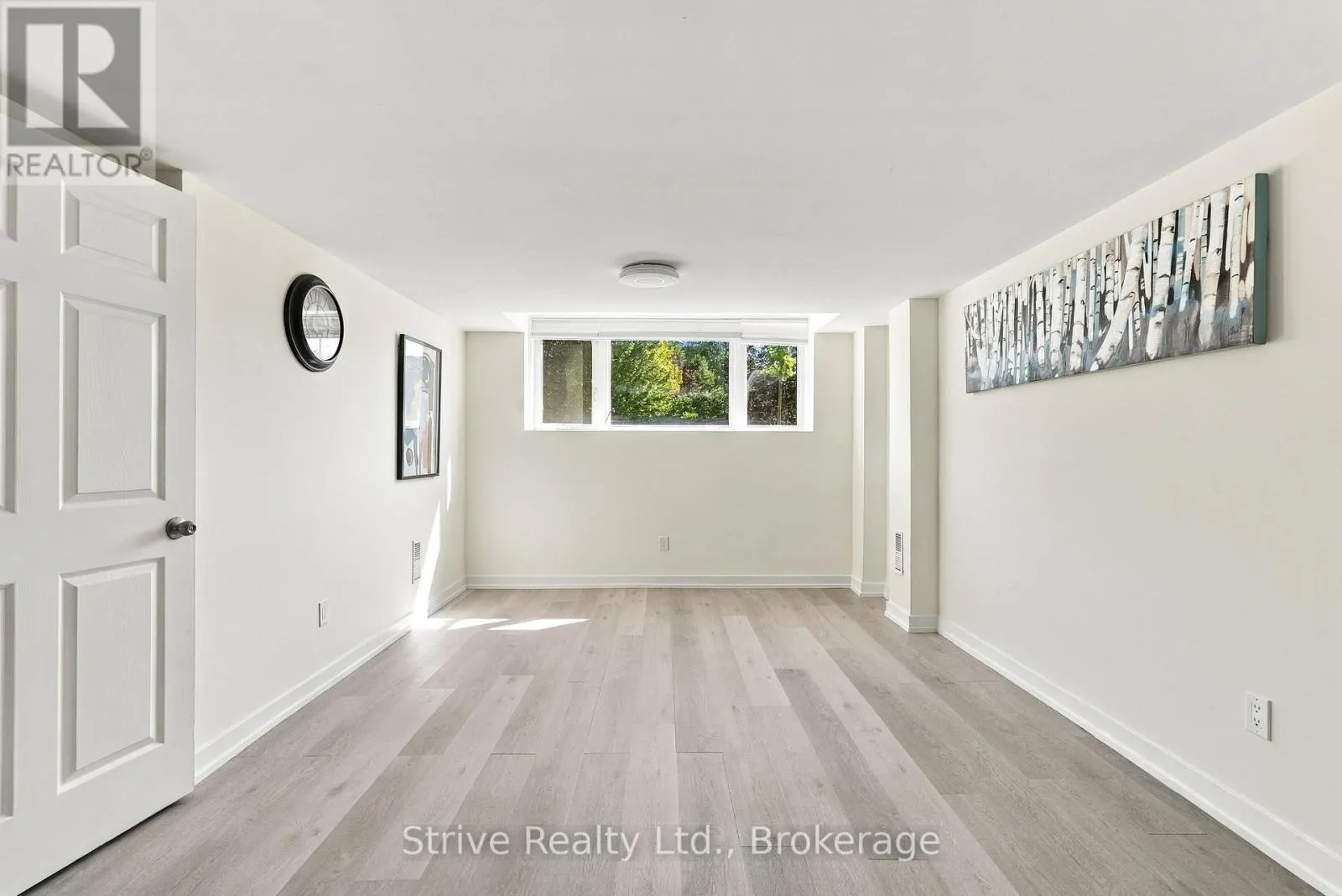 5 - 160 DENSMORE ROAD #5