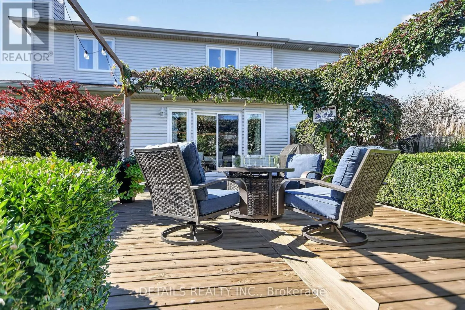 10 FOREST CREEK DRIVE