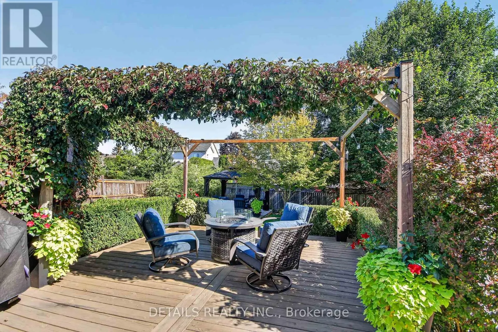 10 FOREST CREEK DRIVE