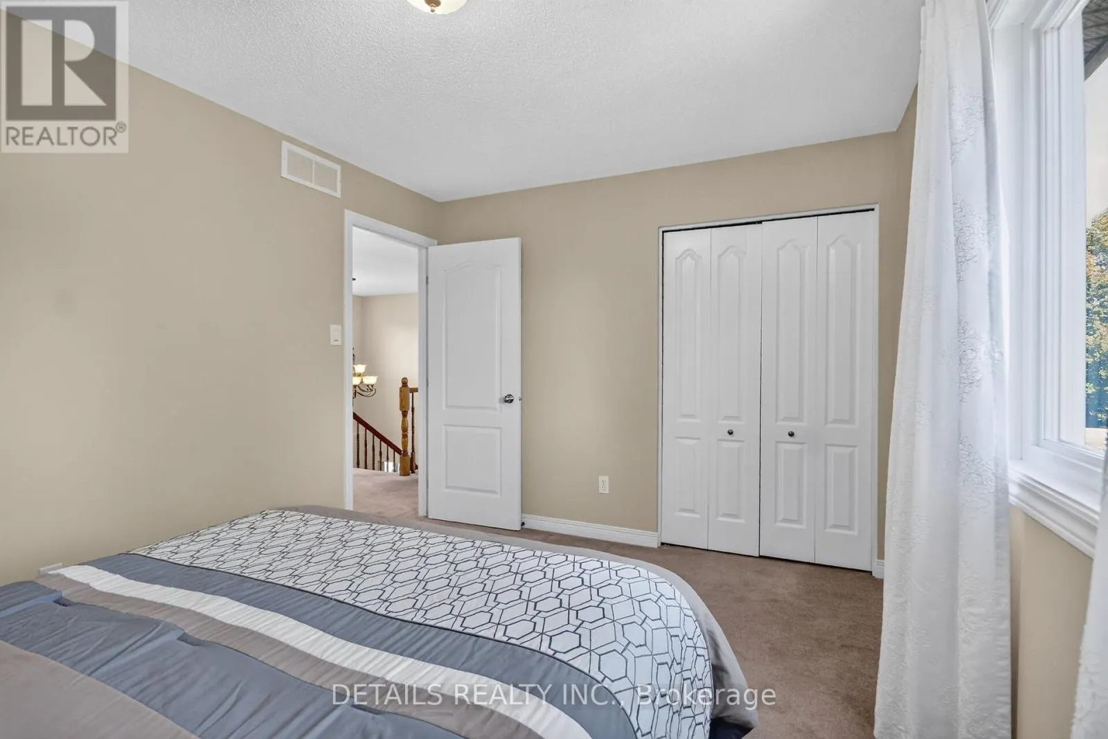10 FOREST CREEK DRIVE