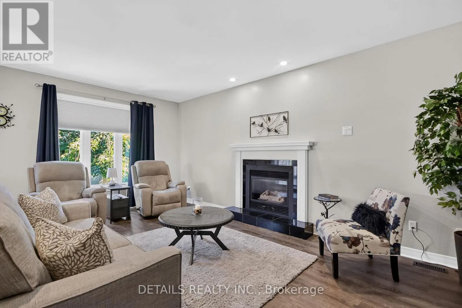 10 FOREST CREEK DRIVE