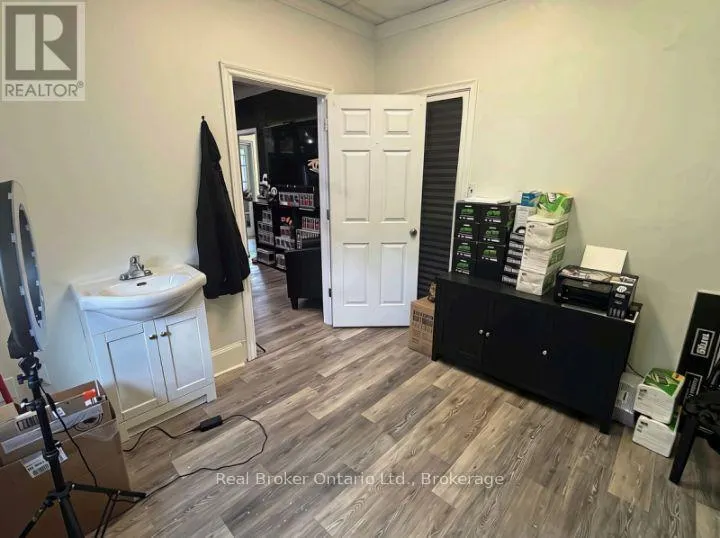 M4 - 49 MANITOBA STREET #M4