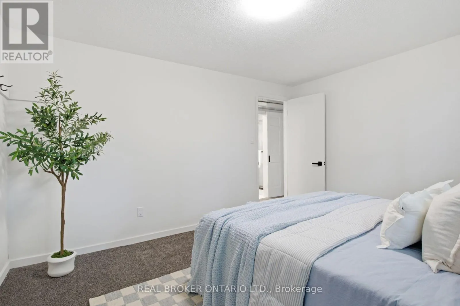 22 RIPLEY CRESCENT