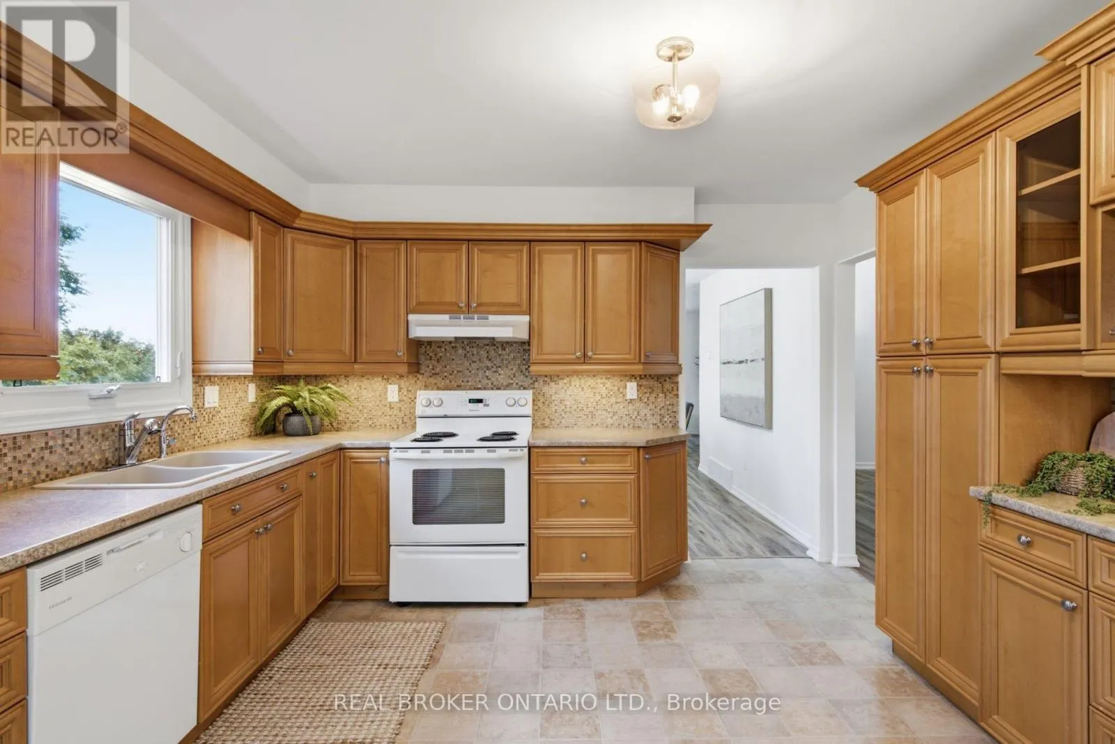 22 RIPLEY CRESCENT