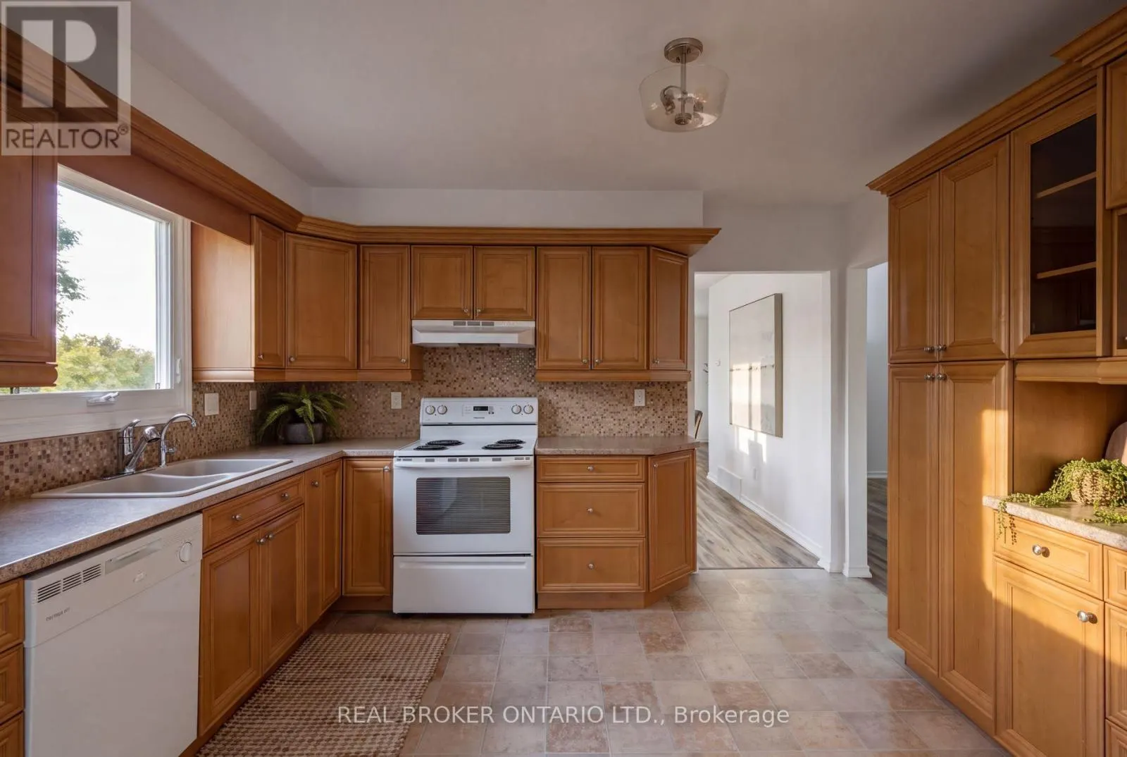 22 RIPLEY CRESCENT