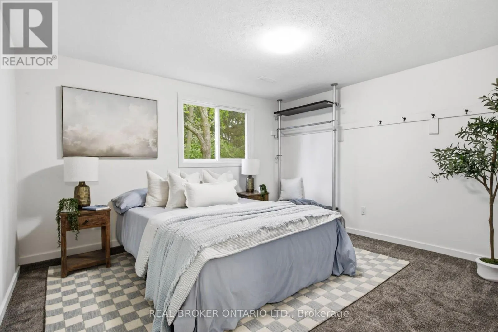22 RIPLEY CRESCENT