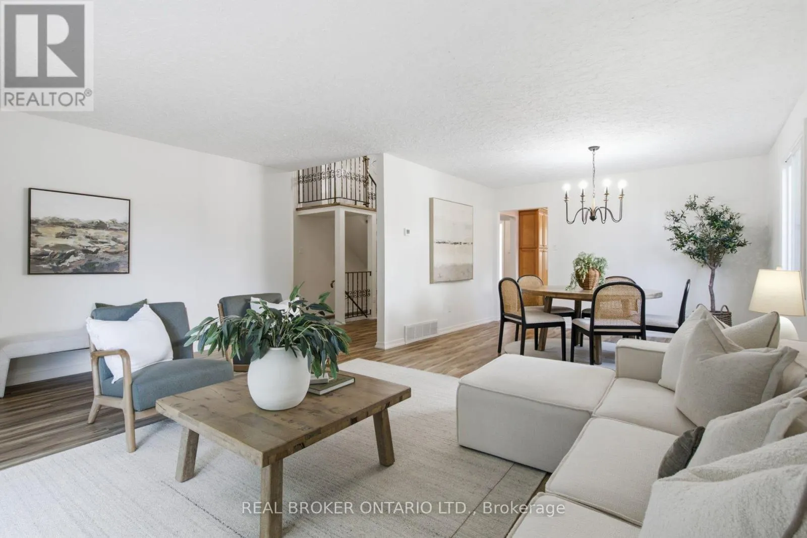 22 RIPLEY CRESCENT