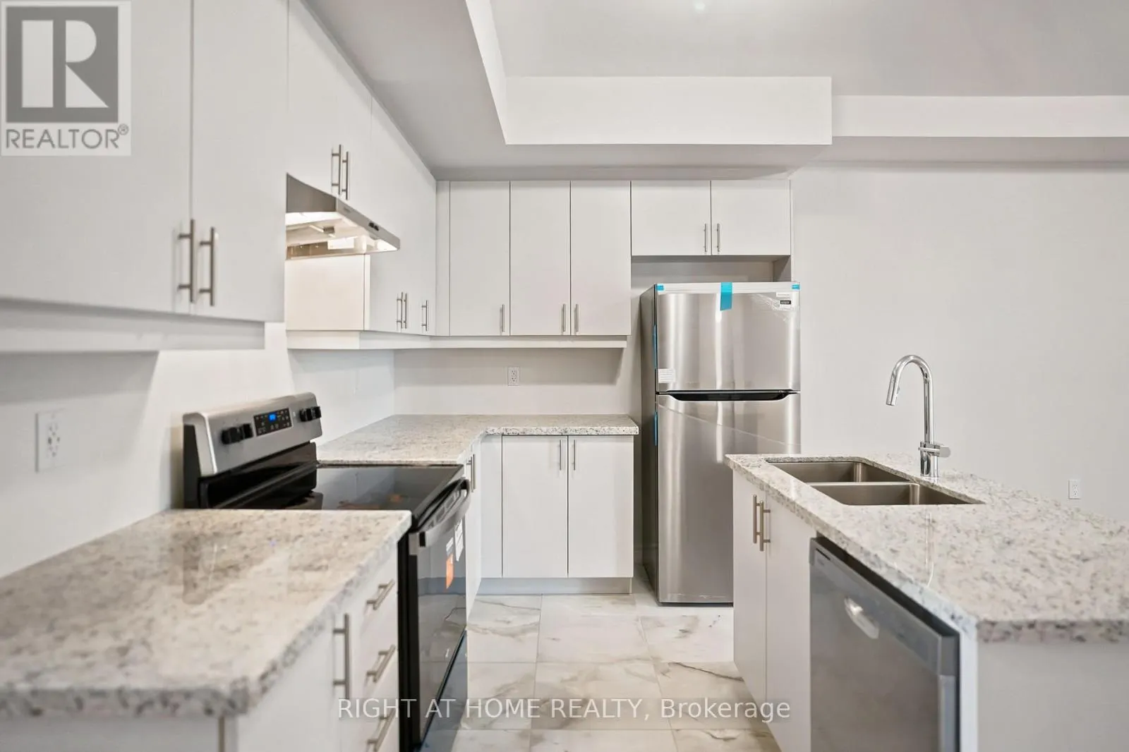 1128 PERIWINKLE CRESCENT