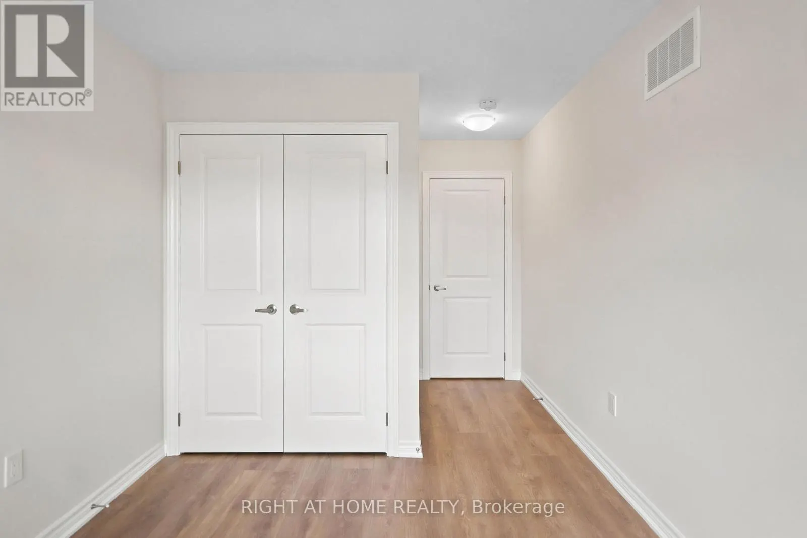 1128 PERIWINKLE CRESCENT