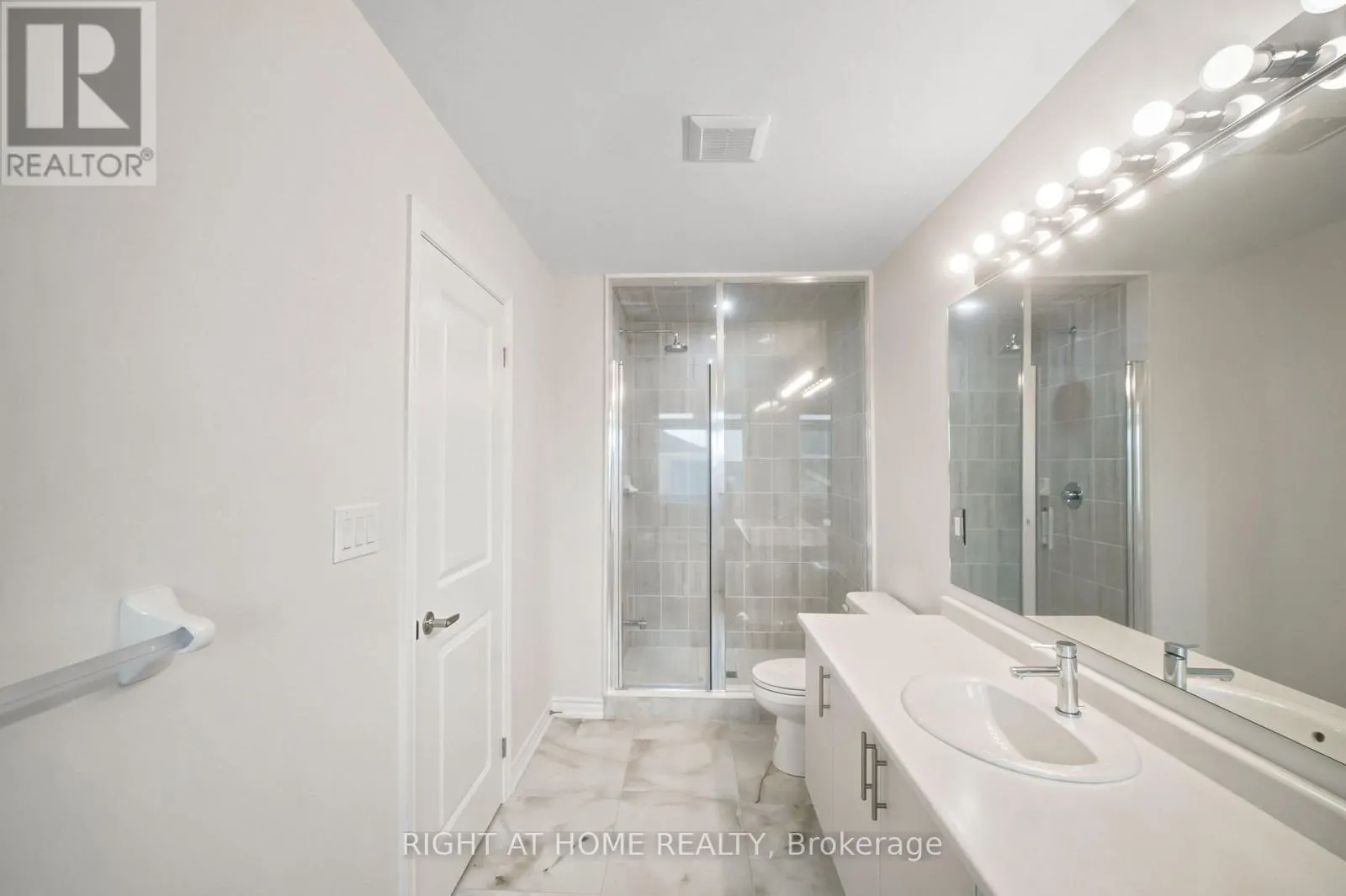 1128 PERIWINKLE CRESCENT