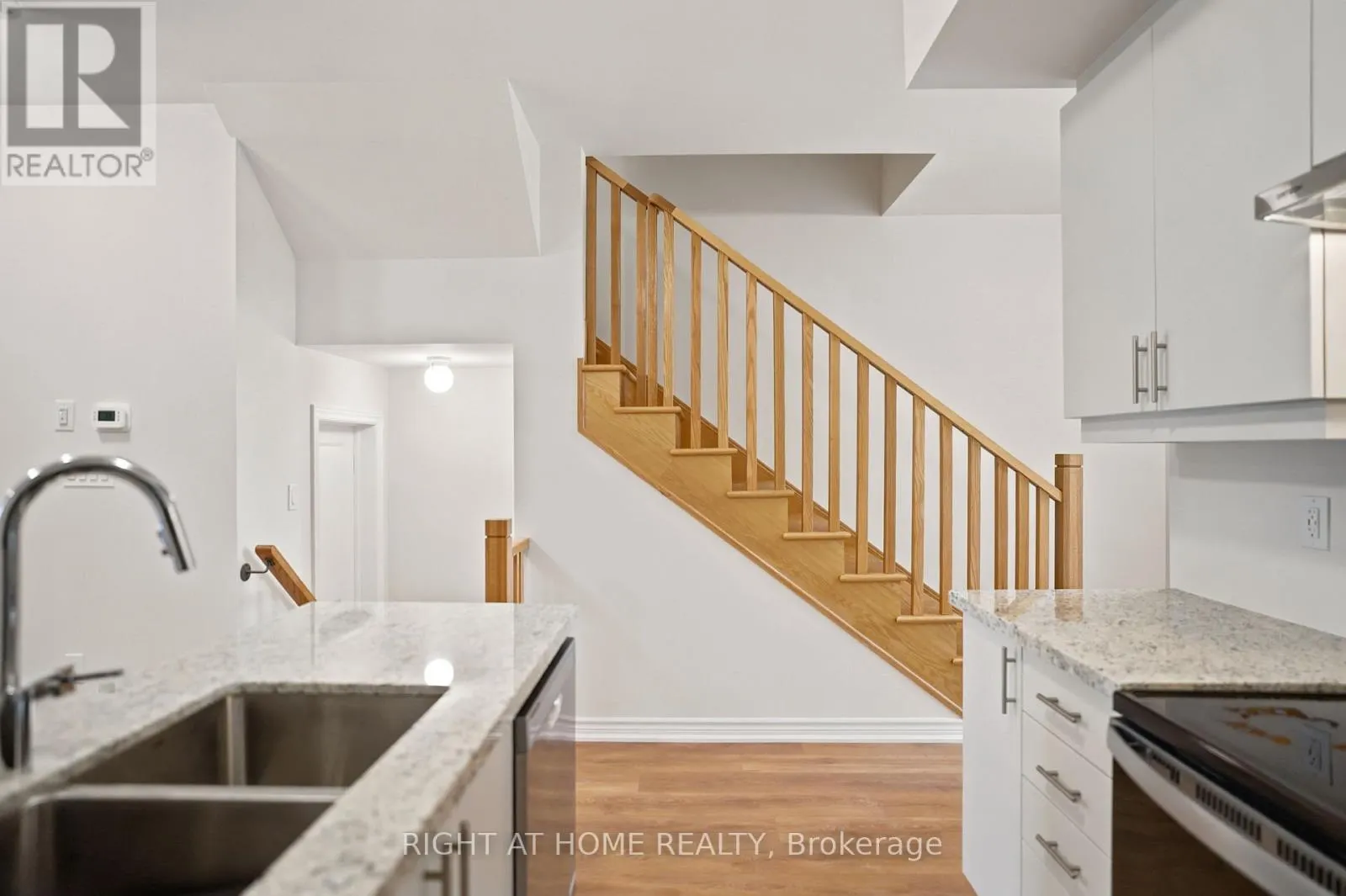 1128 PERIWINKLE CRESCENT