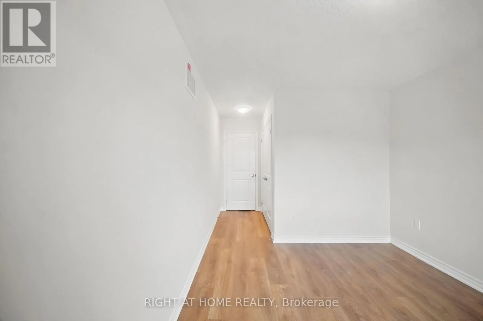 1128 PERIWINKLE CRESCENT