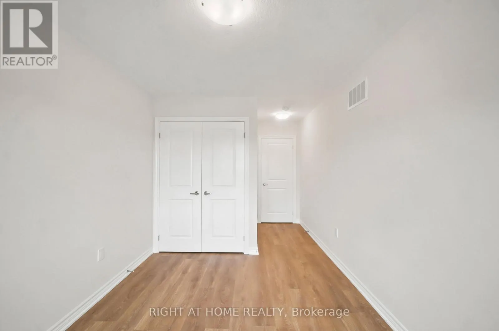 1128 PERIWINKLE CRESCENT