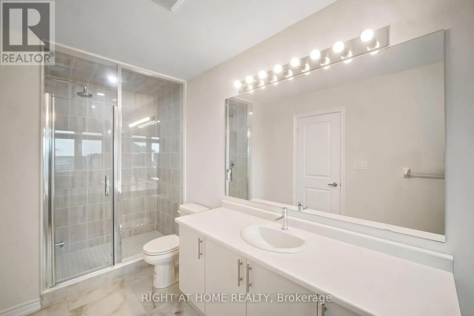 1128 PERIWINKLE CRESCENT