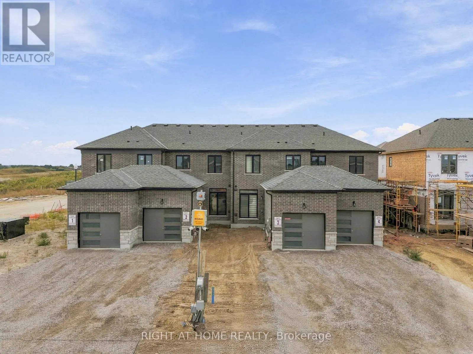 1128 PERIWINKLE CRESCENT