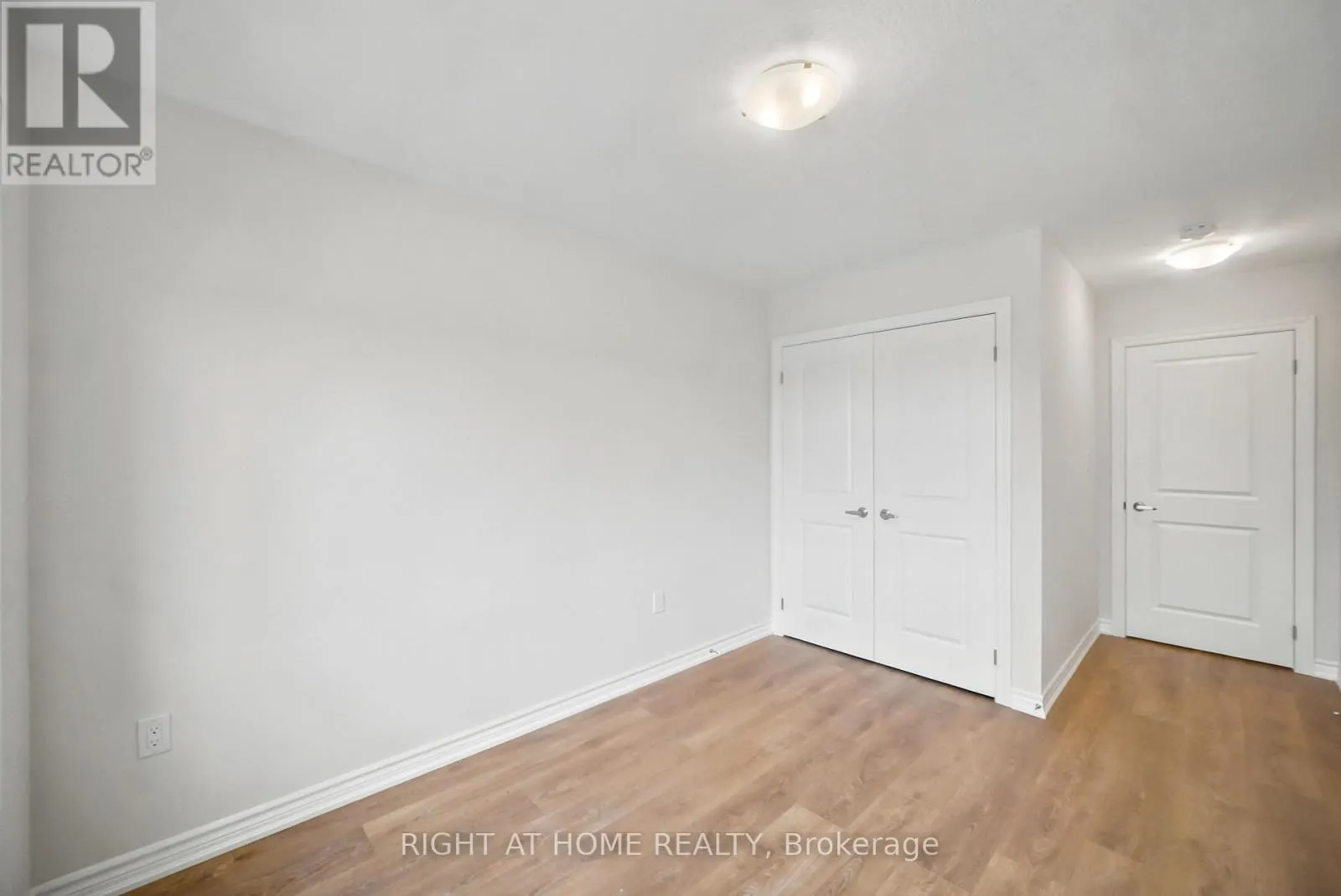1128 PERIWINKLE CRESCENT