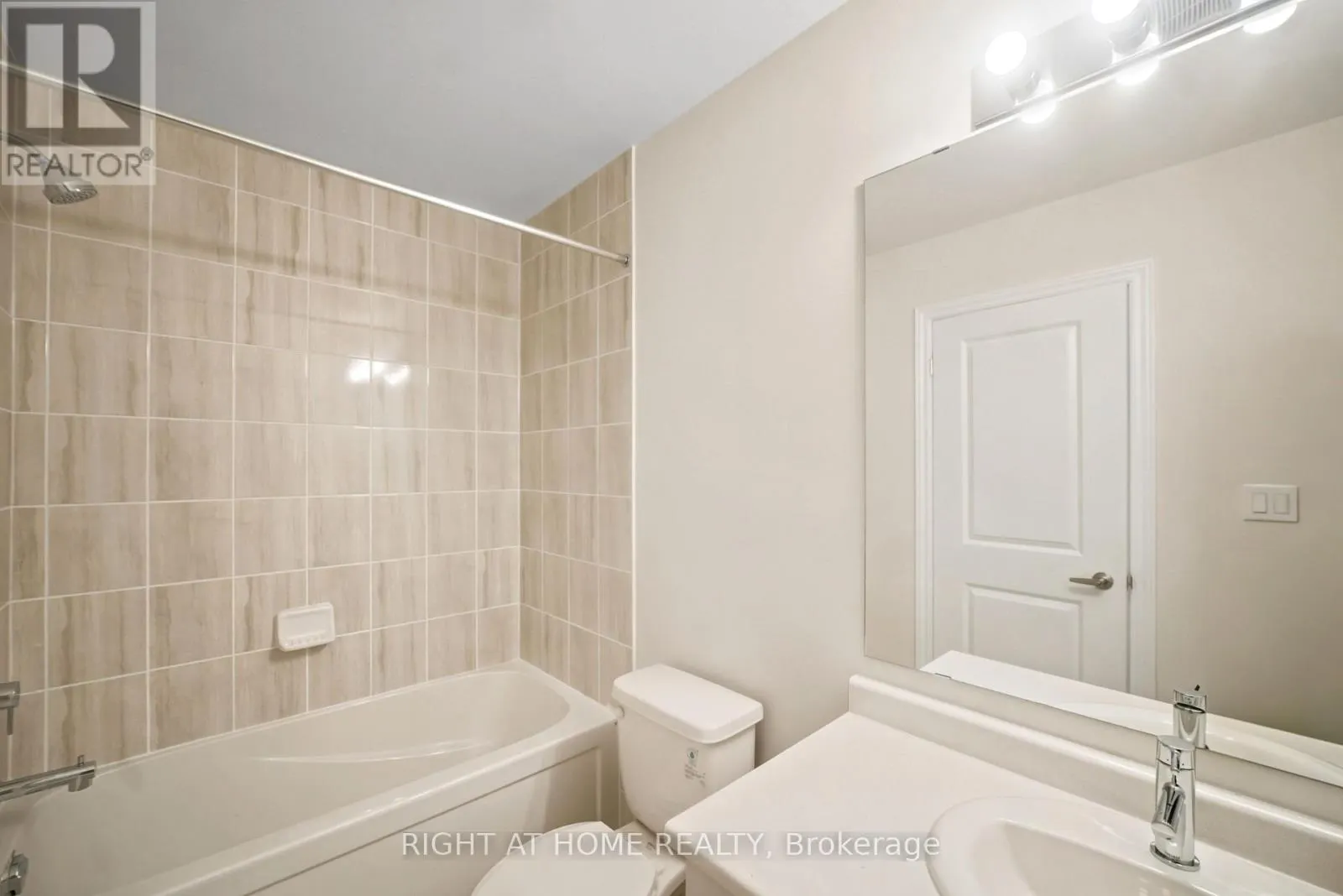 1128 PERIWINKLE CRESCENT