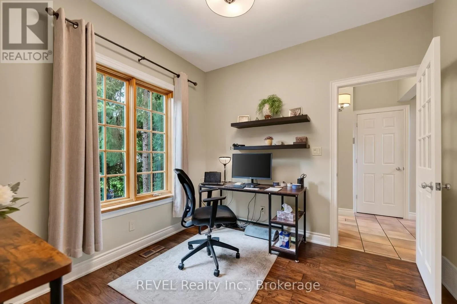 169 JOHN STREET W