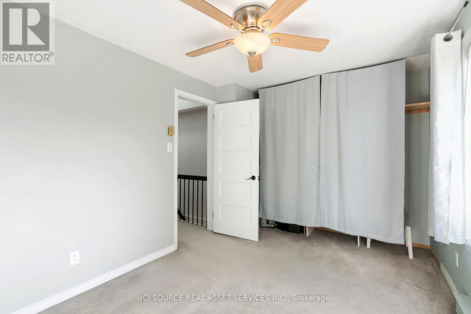 6754B JEANNE-D'ARC BOULEVARD N