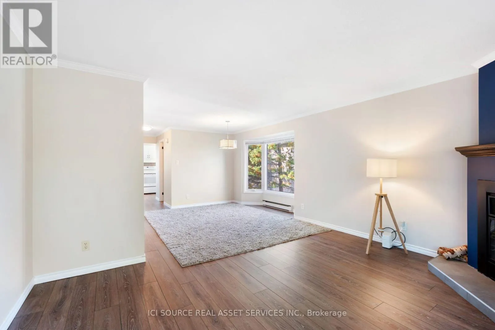 6754B JEANNE-D'ARC BOULEVARD N