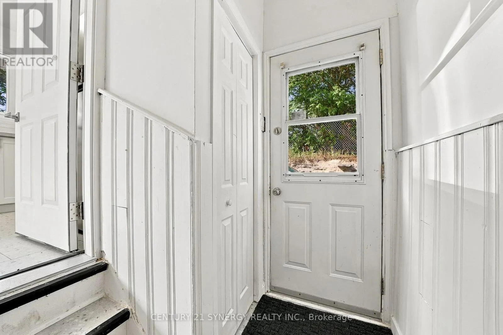 696 WHITES ROAD