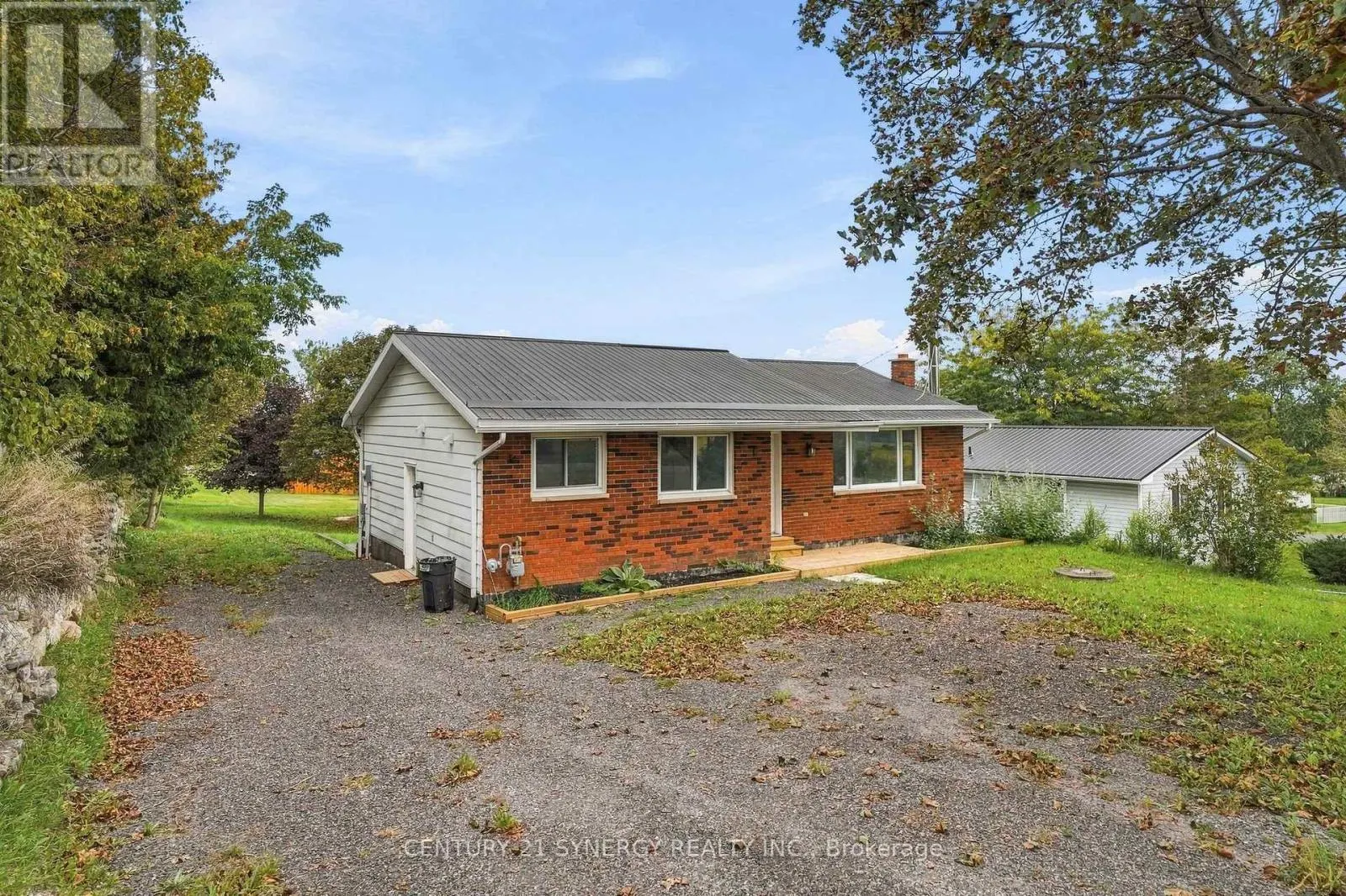 696 WHITES ROAD