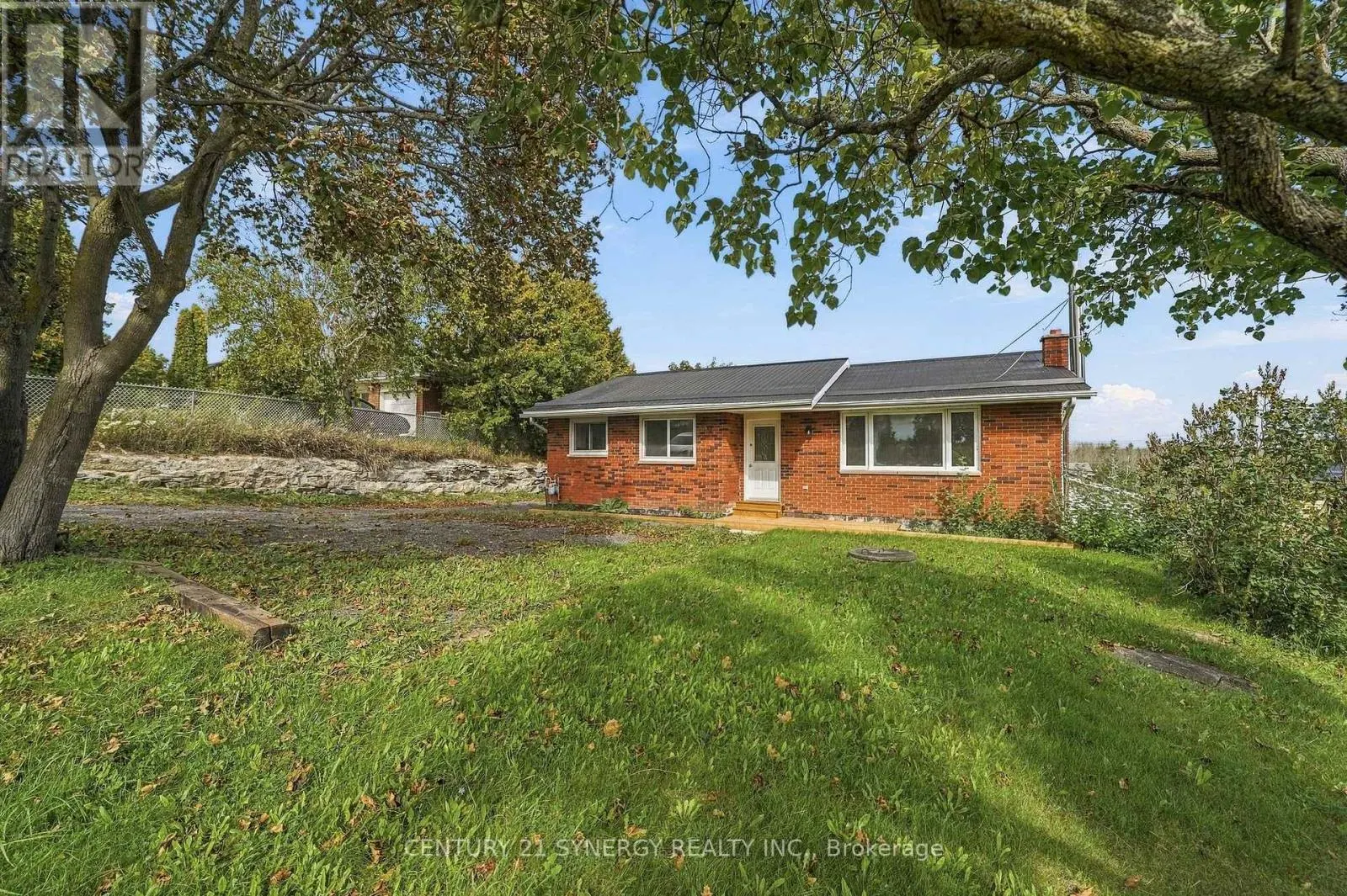 696 WHITES ROAD