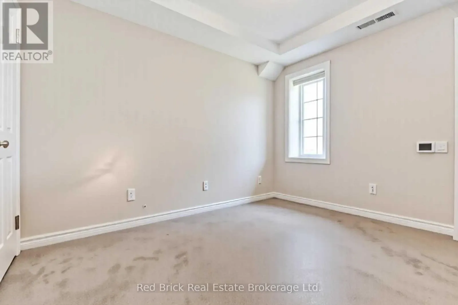 207 - 6492 GERRIE ROAD #207
