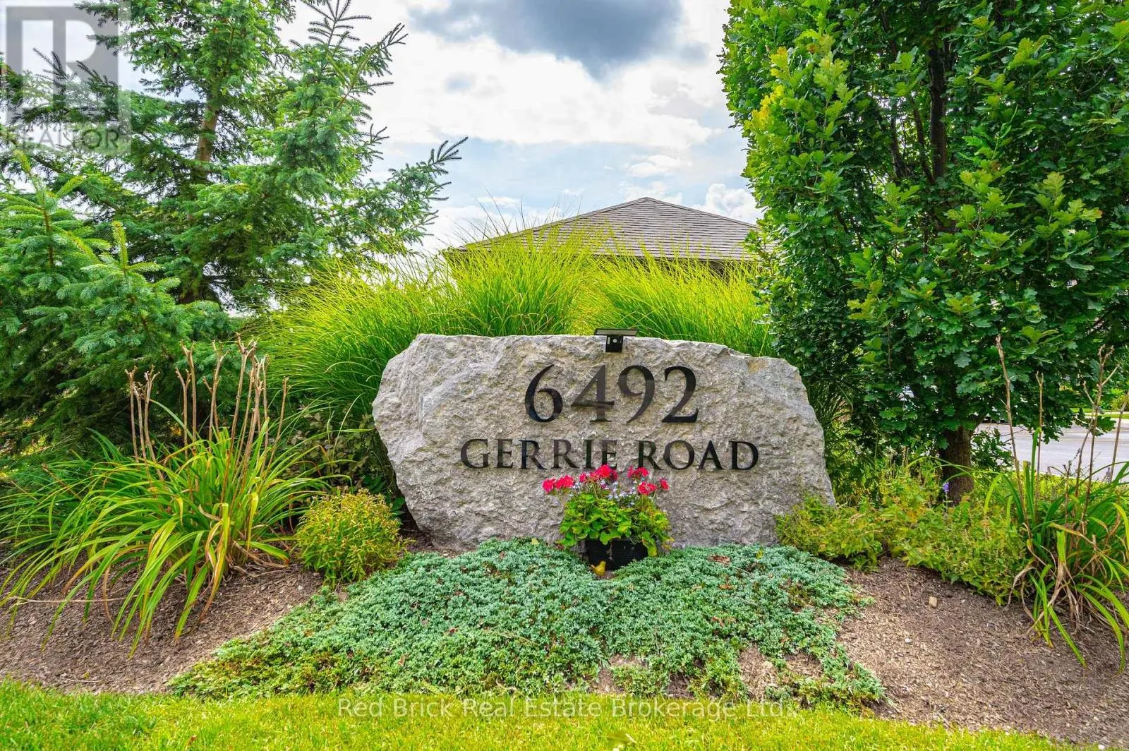 207 - 6492 GERRIE ROAD #207