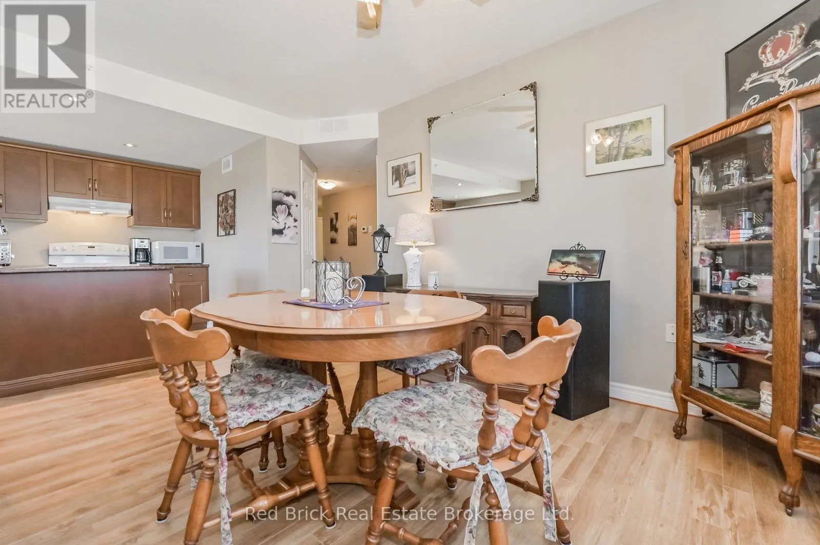 207 - 6492 GERRIE ROAD #207