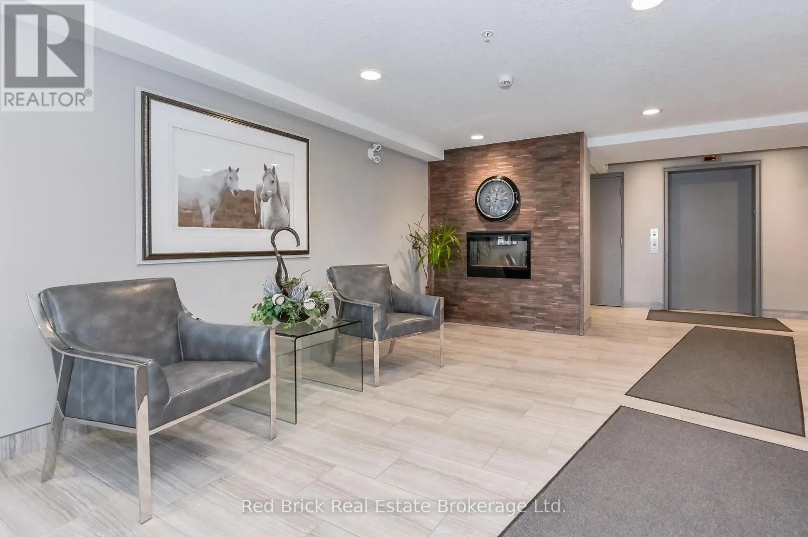 207 - 6492 GERRIE ROAD #207