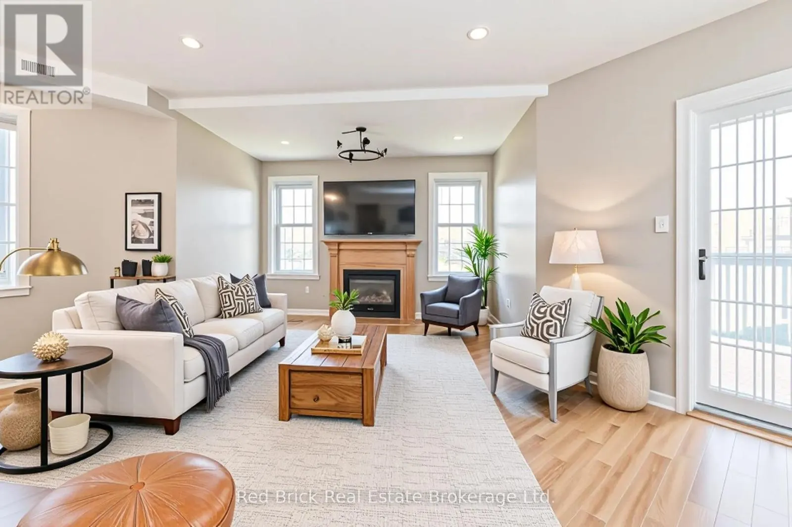 207 - 6492 GERRIE ROAD #207