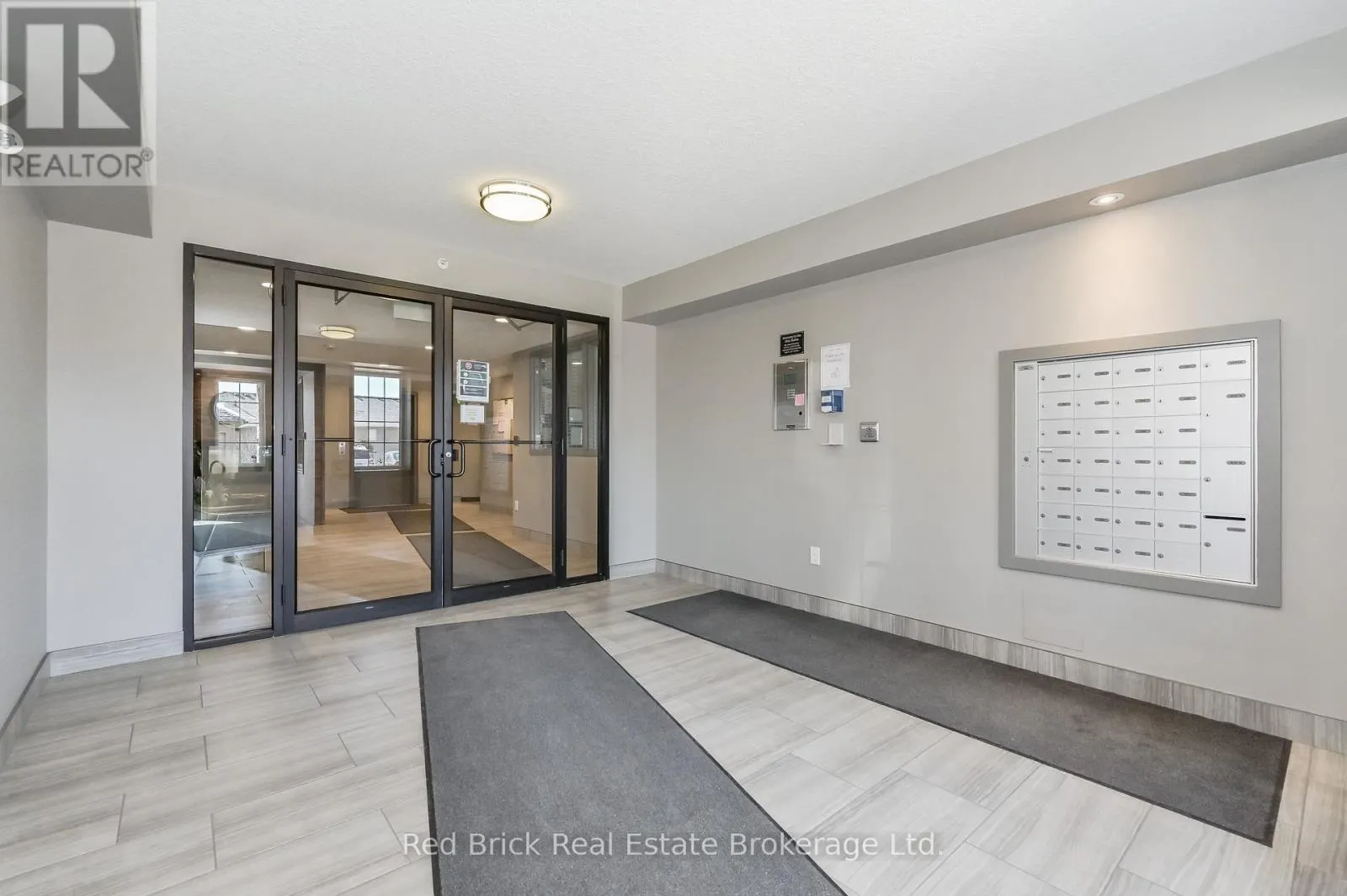 207 - 6492 GERRIE ROAD #207
