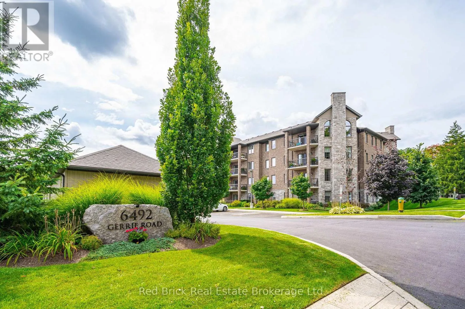 207 - 6492 GERRIE ROAD #207