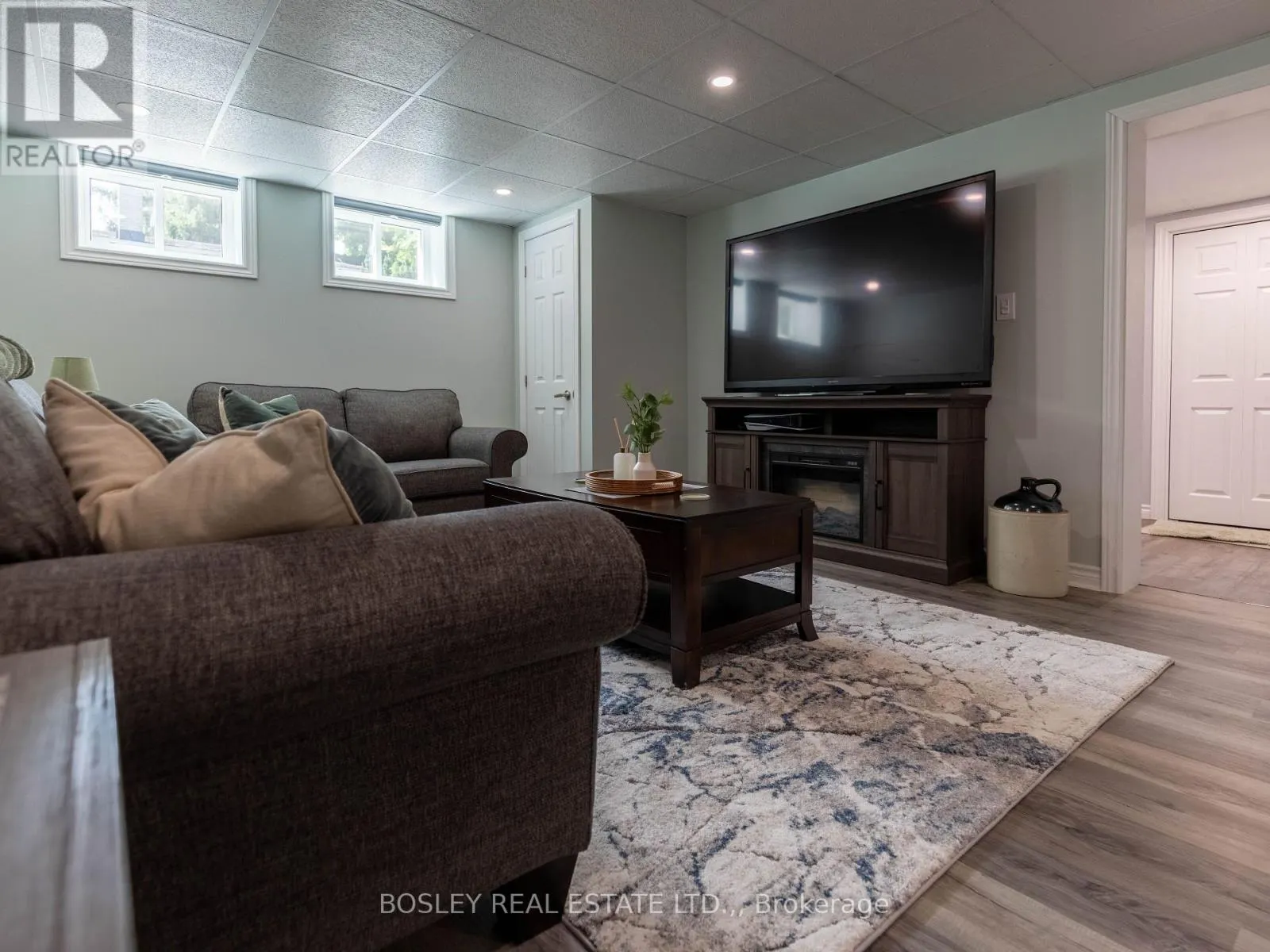 1180 SUNSET DRIVE