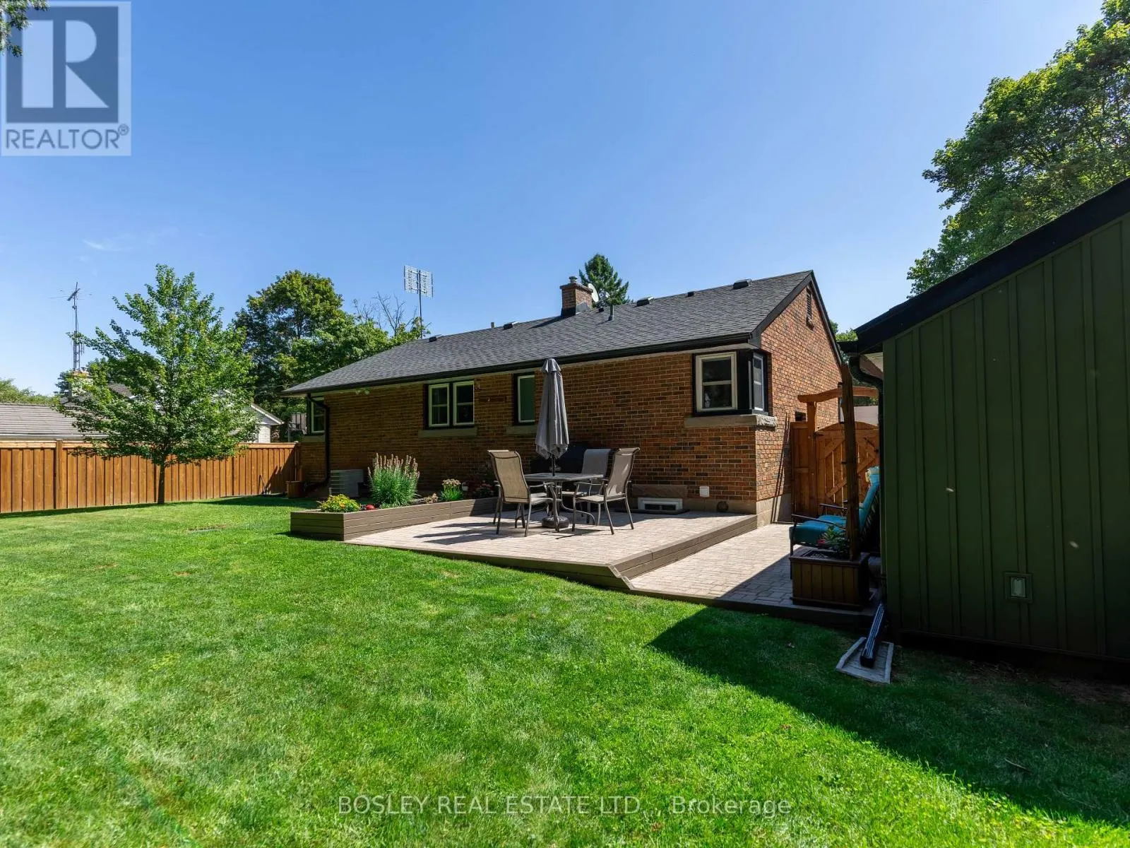 1180 SUNSET DRIVE