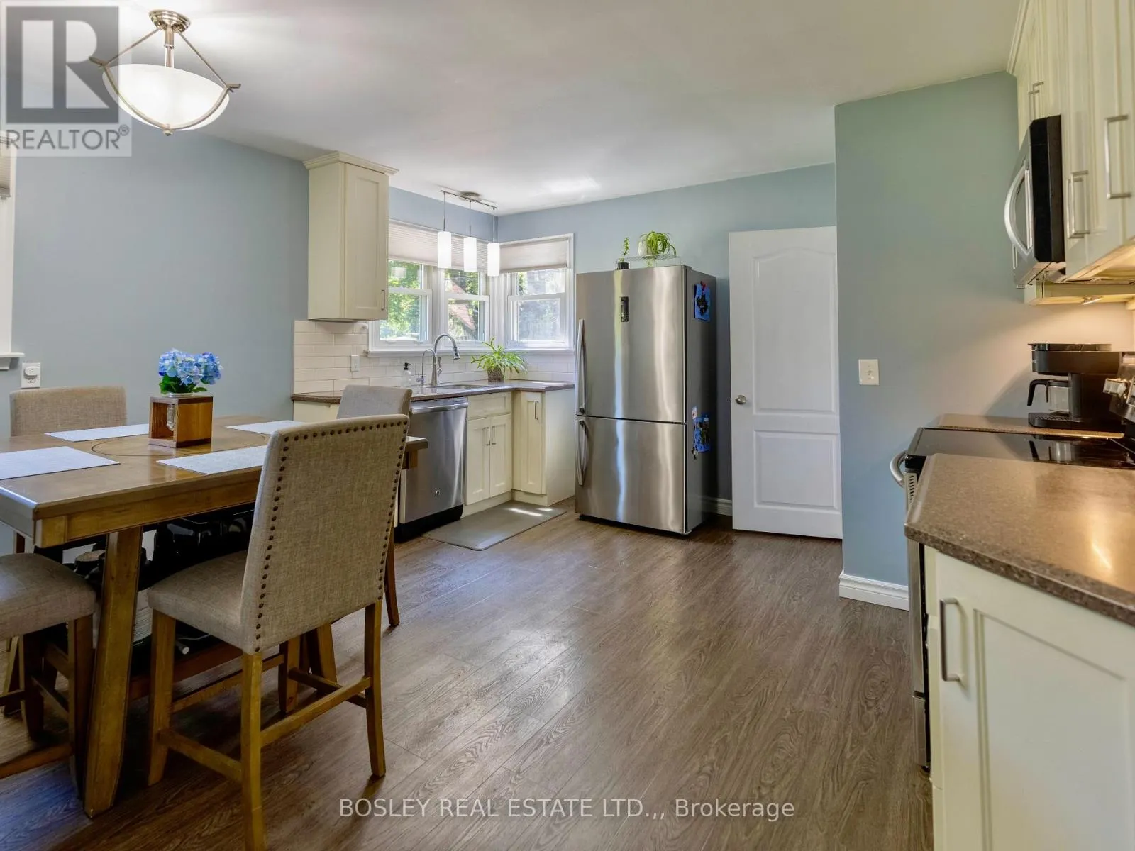 1180 SUNSET DRIVE