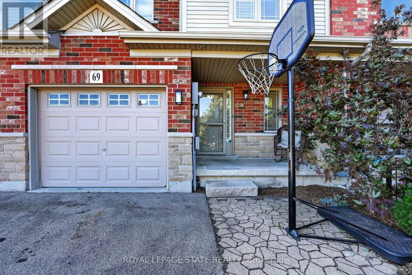 69 SUMNER CRESCENT