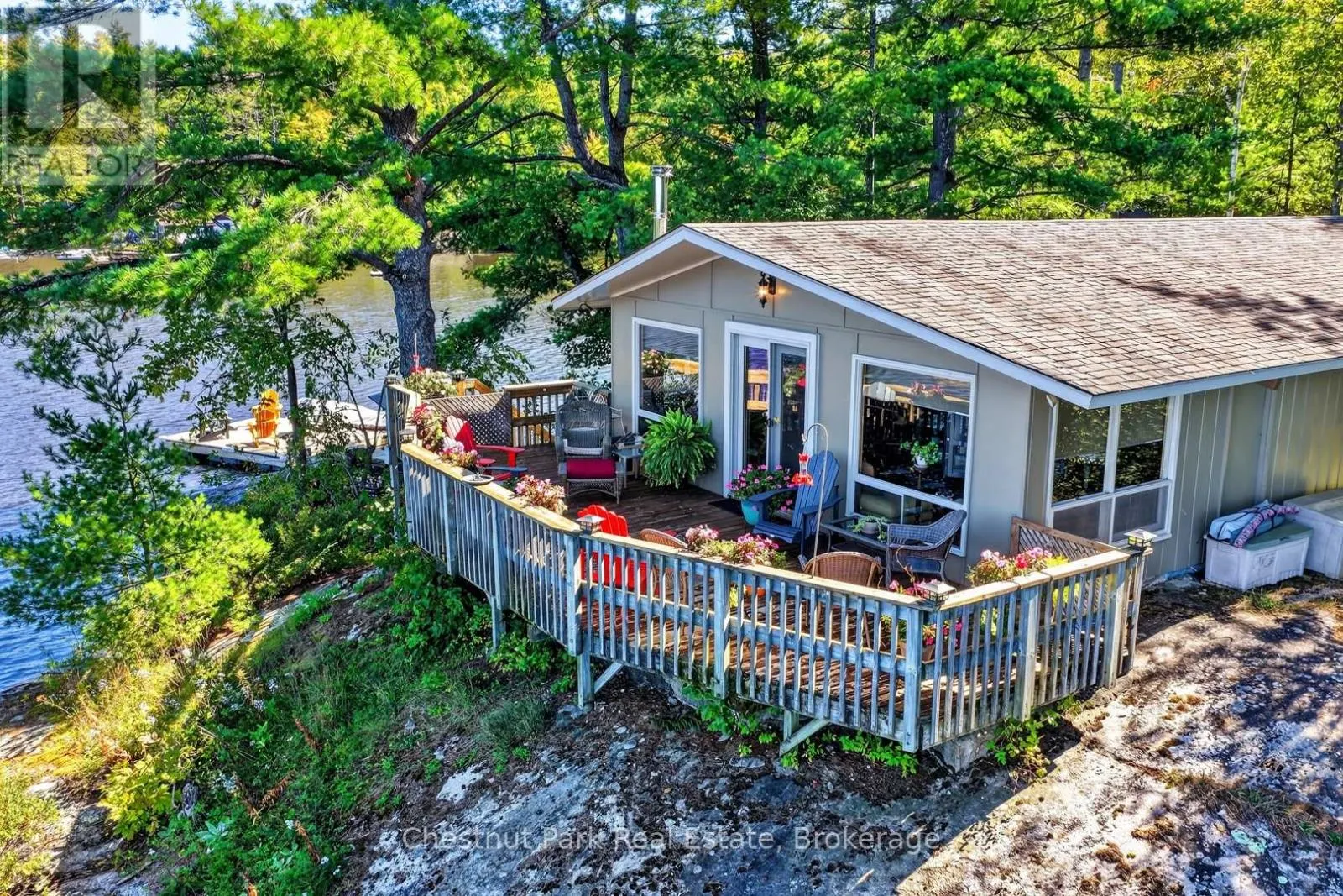 1048 NORA LANE
