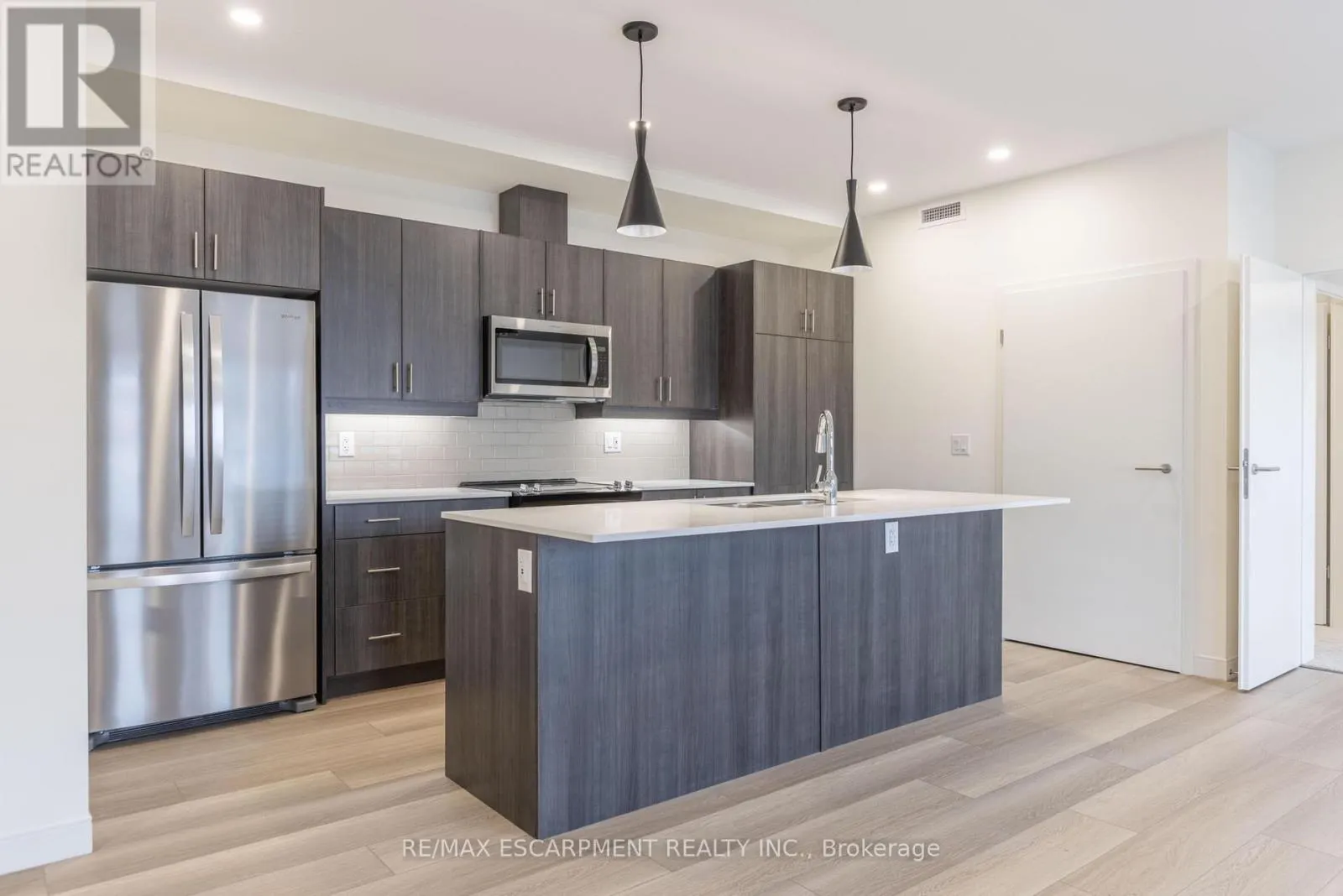 107 - 123 LINCOLN STREET