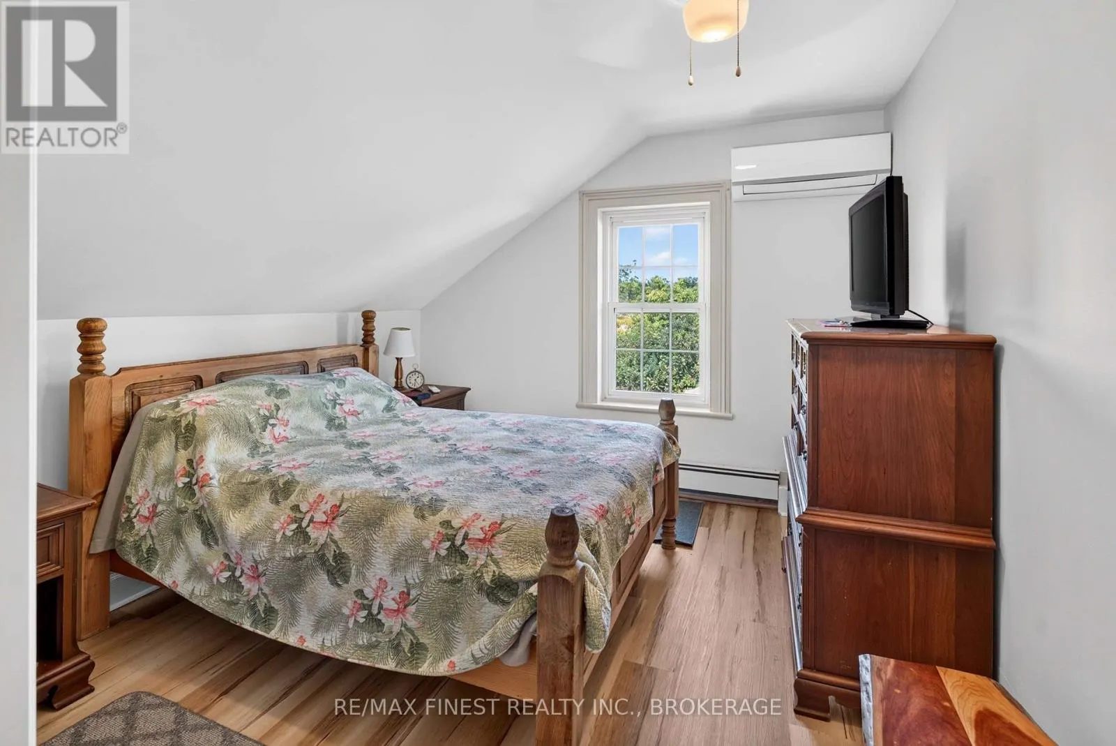 1069 SUNNYSIDE ROAD