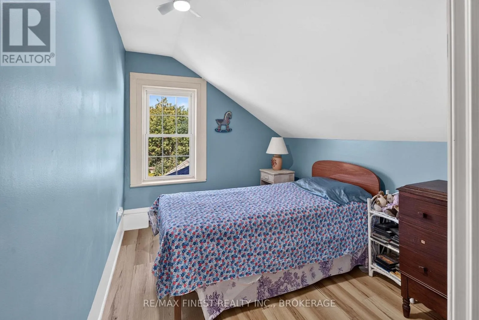 1069 SUNNYSIDE ROAD