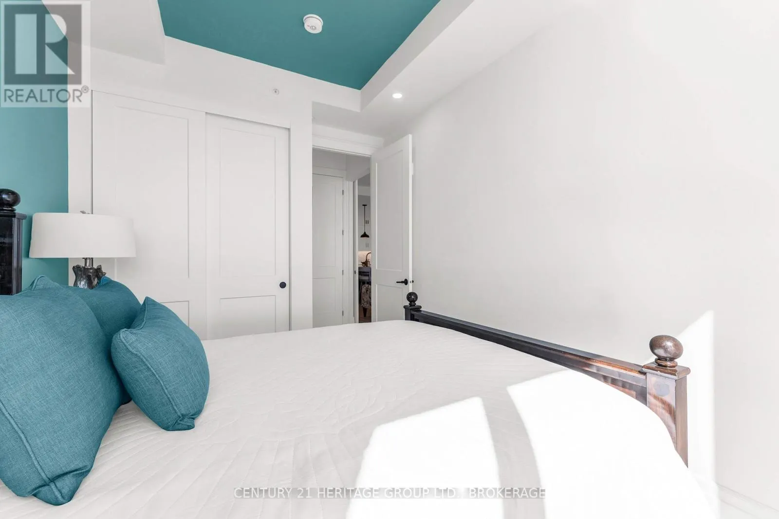 120 - 129 SOUTH STREET #120