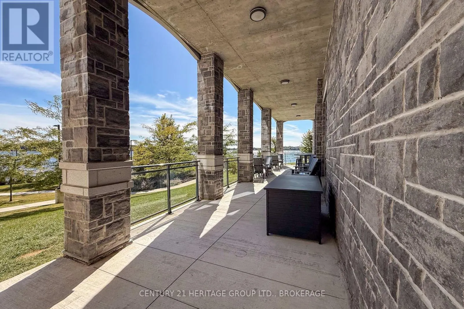 120 - 129 SOUTH STREET #120