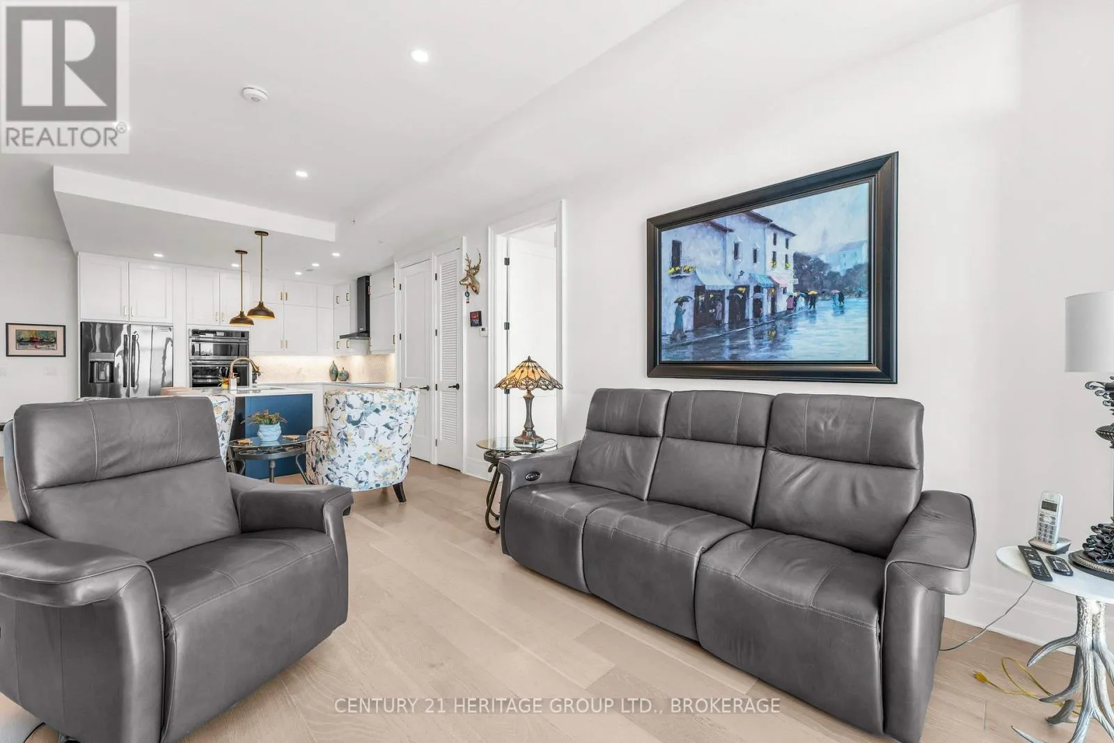 120 - 129 SOUTH STREET #120