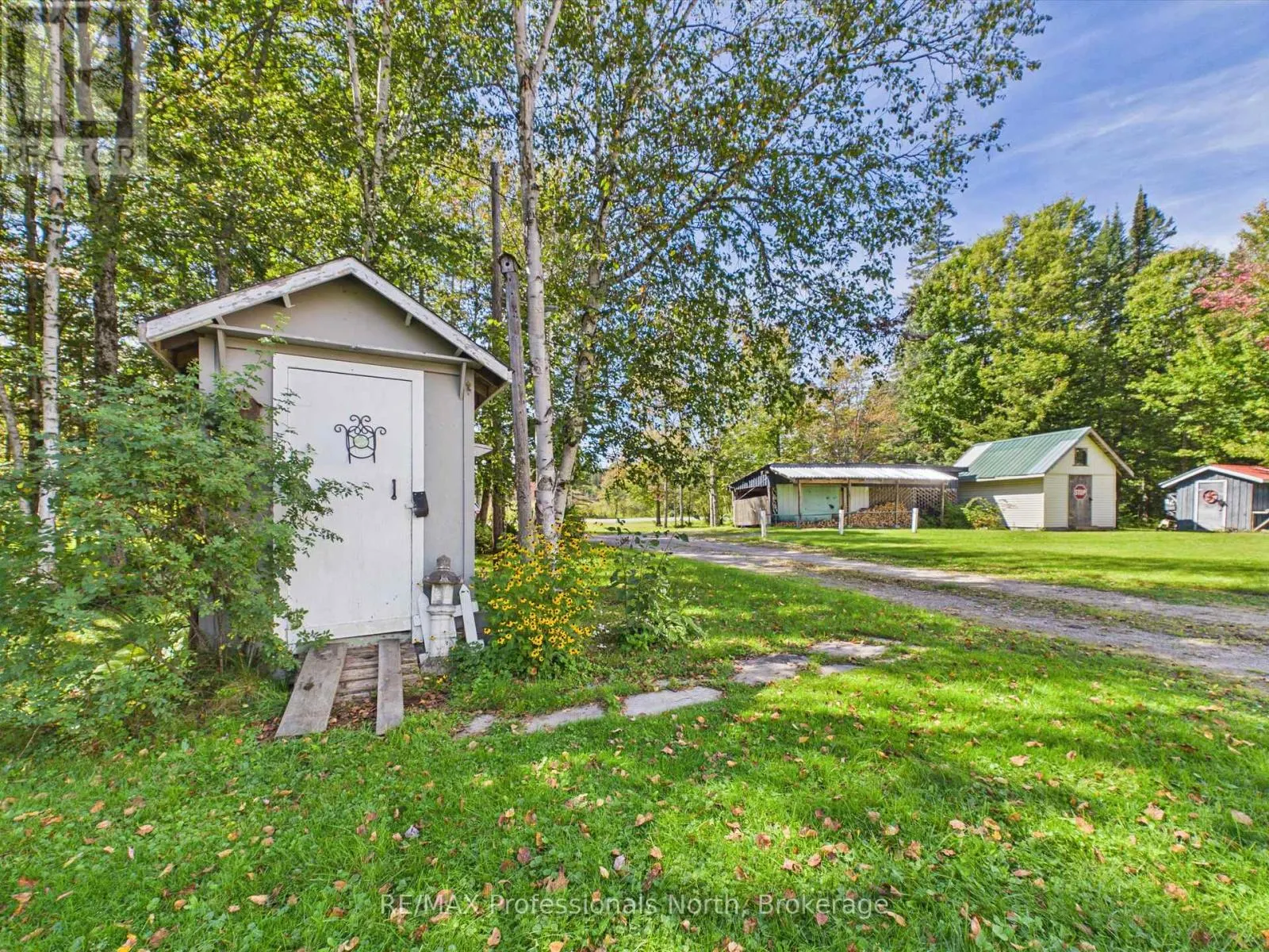 1035 SHERWOOD FOREST ROAD
