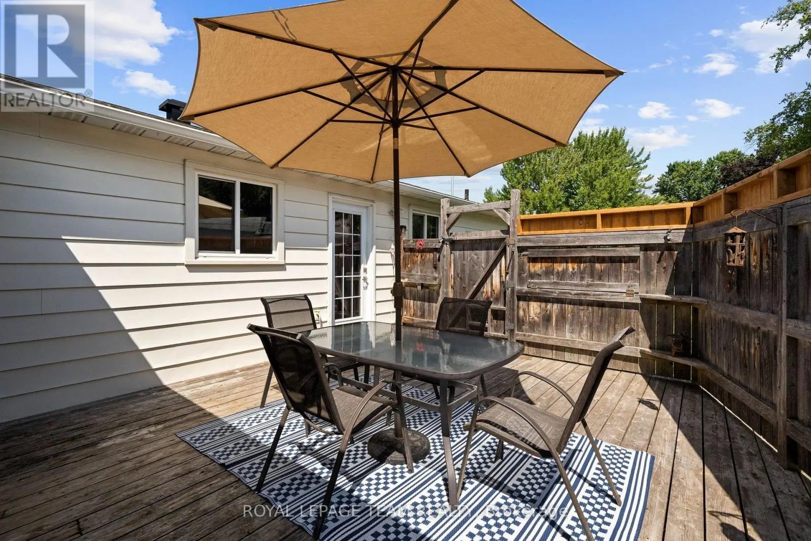 27 BALLANTRAE WAY