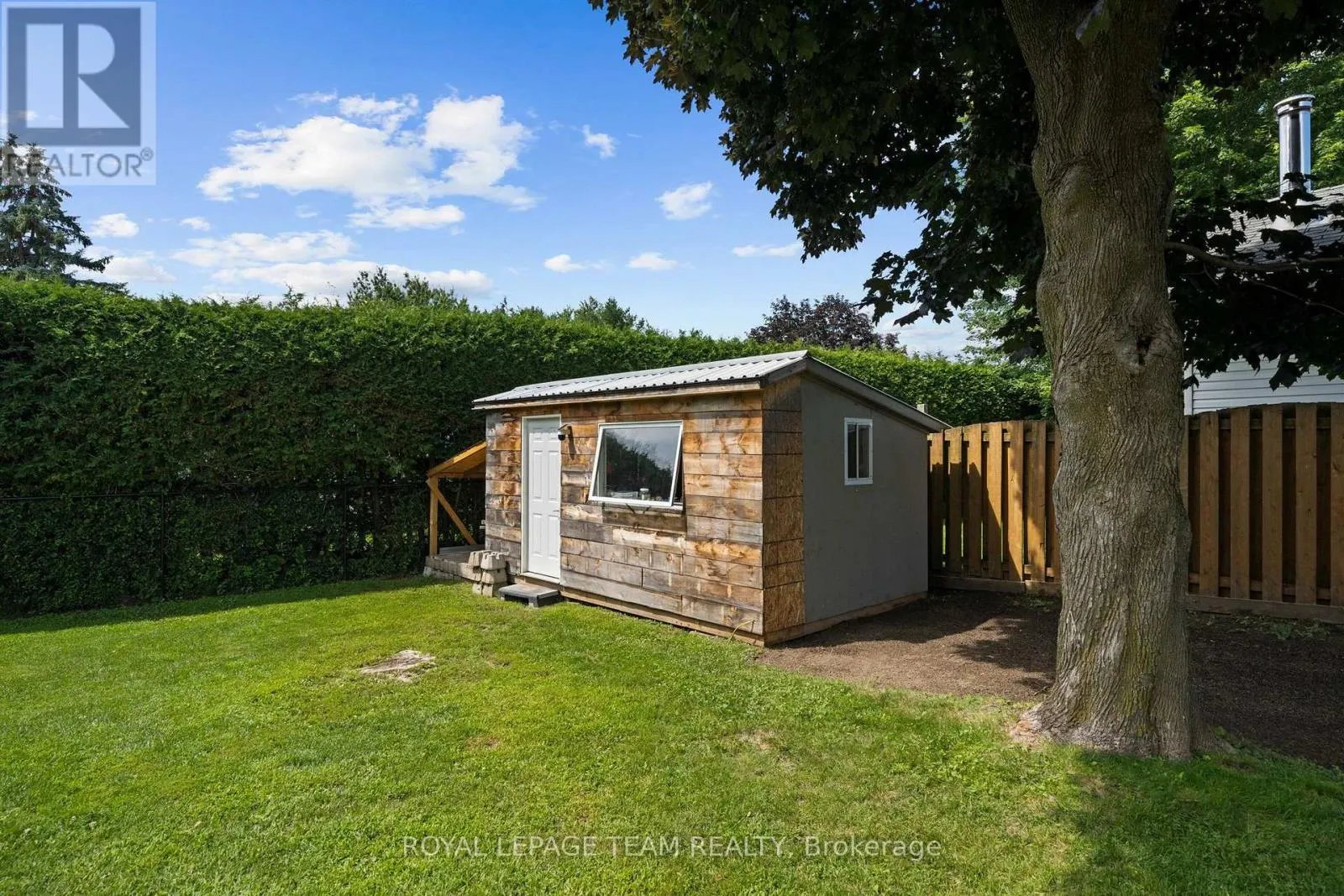 27 BALLANTRAE WAY